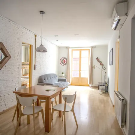 La Lleona Apartment Girona