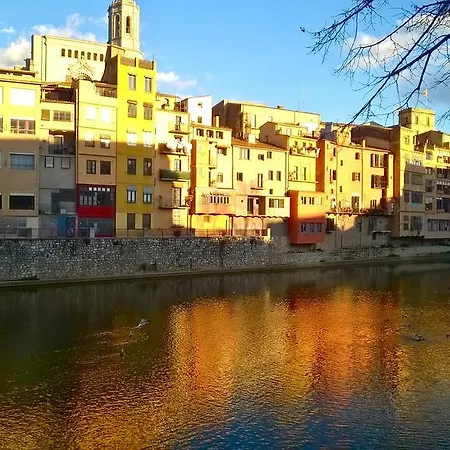 La Lleona Apartment *